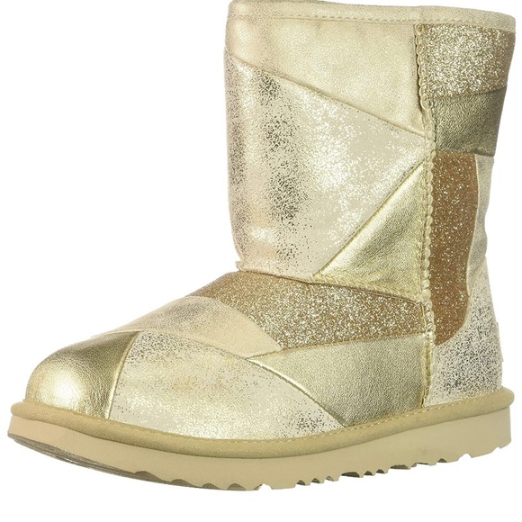 SOLD Ugg Classic Short II Patchwork - Picture 8 of 8